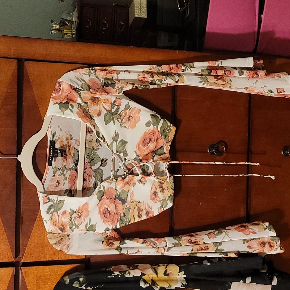 Floral tie front Crop tops